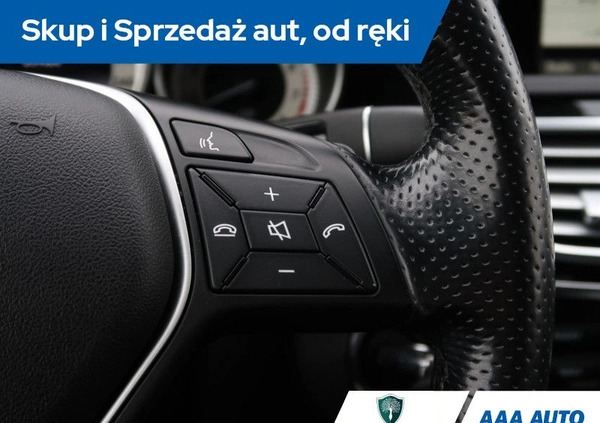 Mercedes-Benz Klasa E cena 74000 przebieg: 259021, rok produkcji 2013 z Nowy Sącz małe 436